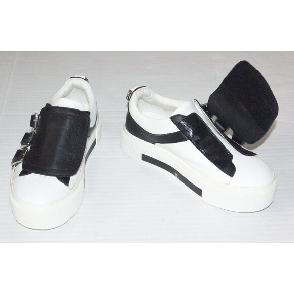 Alexander McQueen White Leather Sneakers - Picture 6 of 16